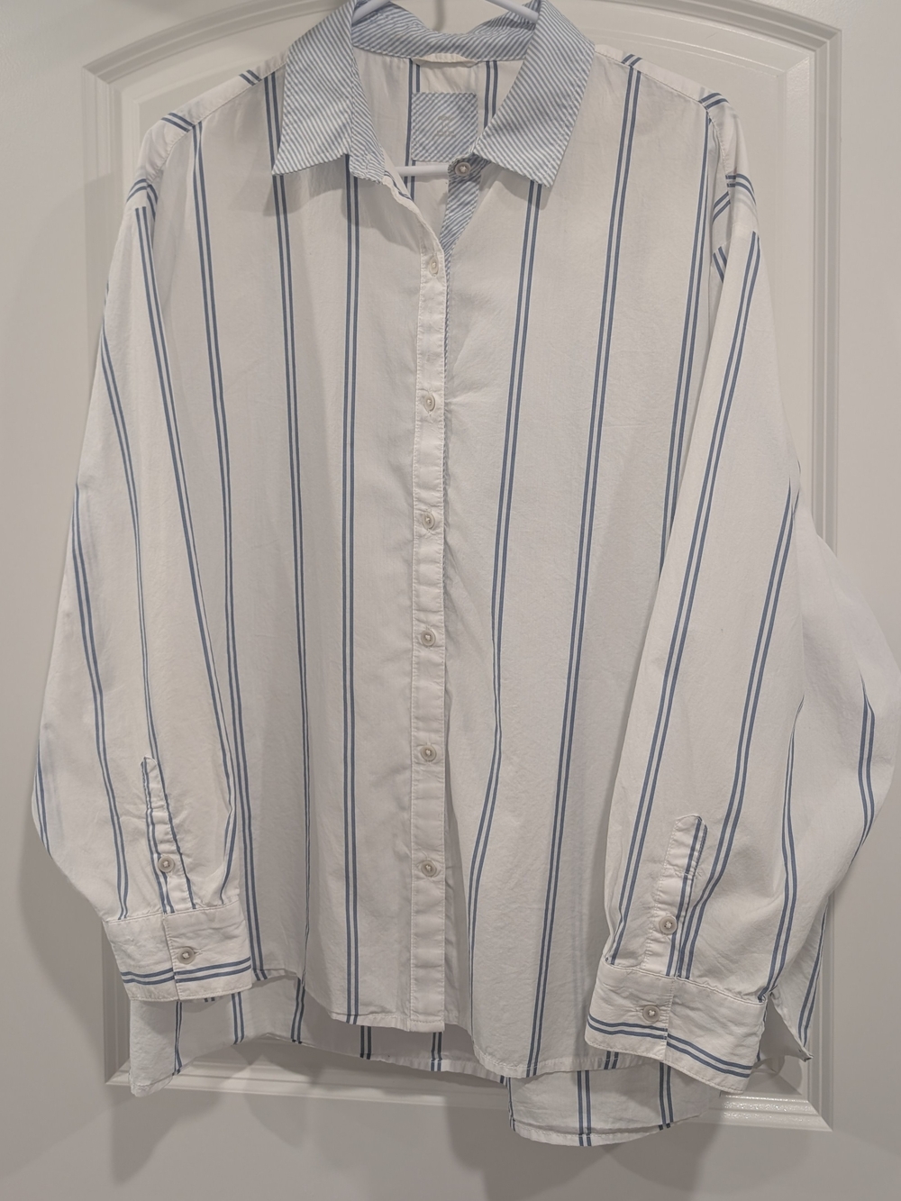 Aerie Size L White & Blue Striped Women's Button-Up Shirt EUC Oversized